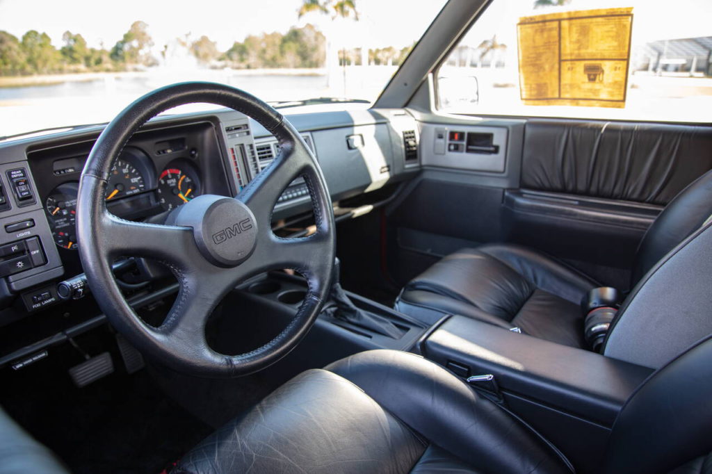 1992 GMC Typhoon (Interior)