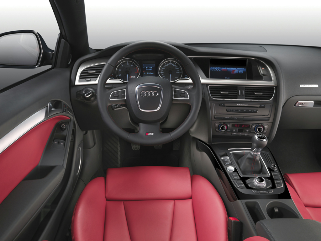 2011 Audi S5 Coupe (Interior)