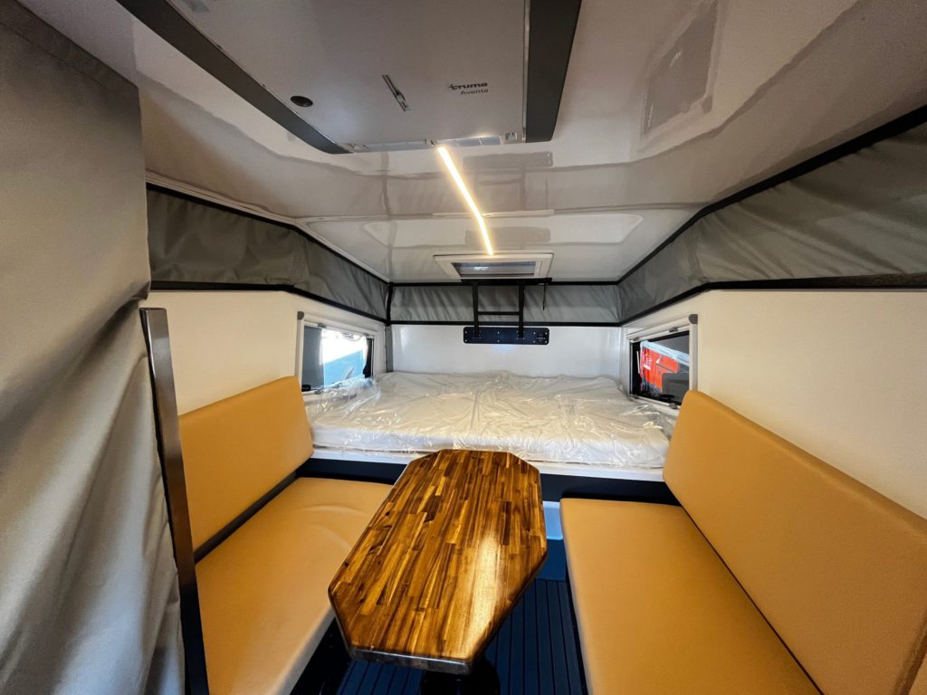 BAS Campers EOS 12 (Interior)