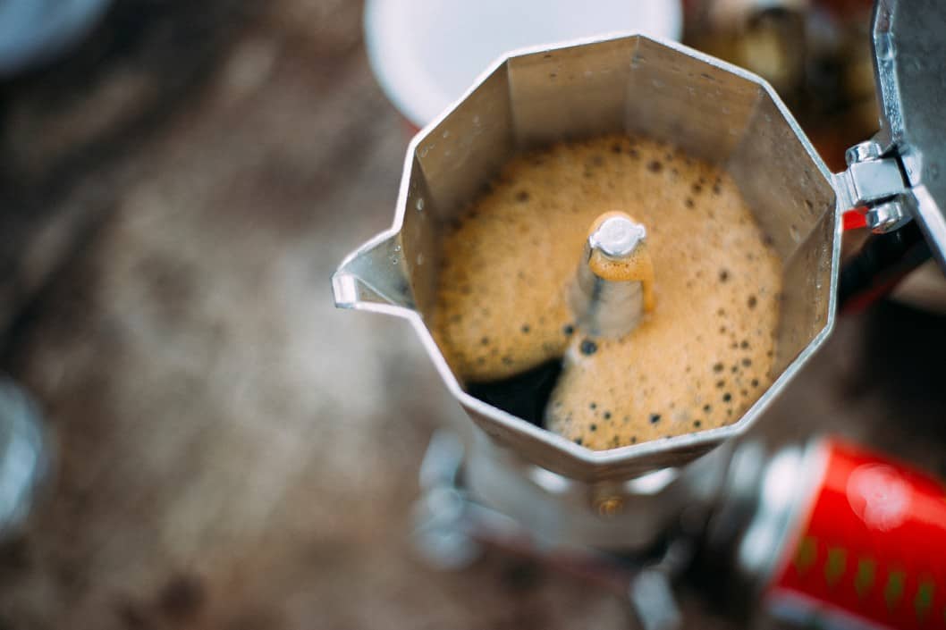 coffee-maker-with-grinder-vs-separate-grinder-which-should-you-choose